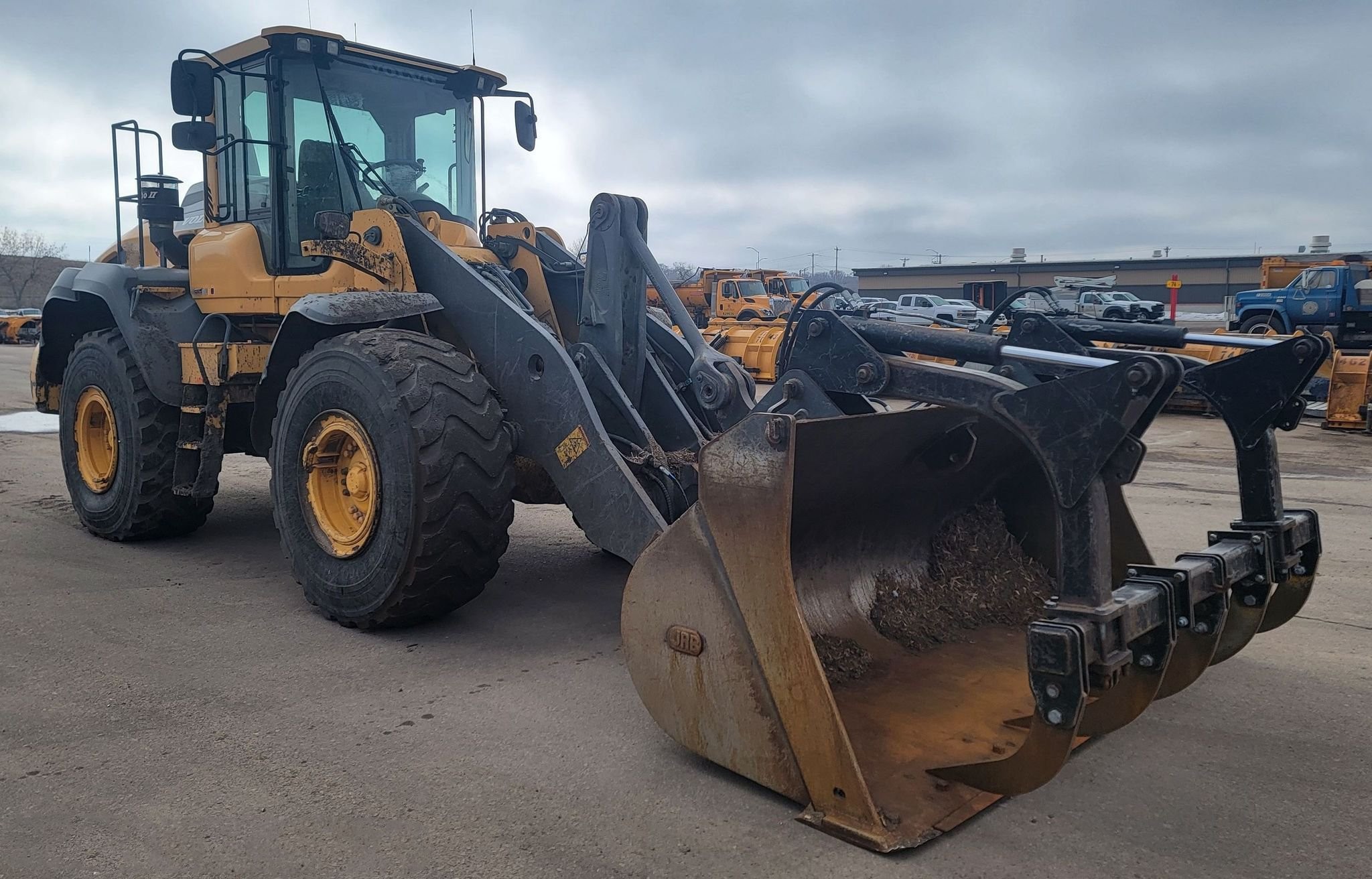 gallery 2015 Volvo L110H high lift wheel loader