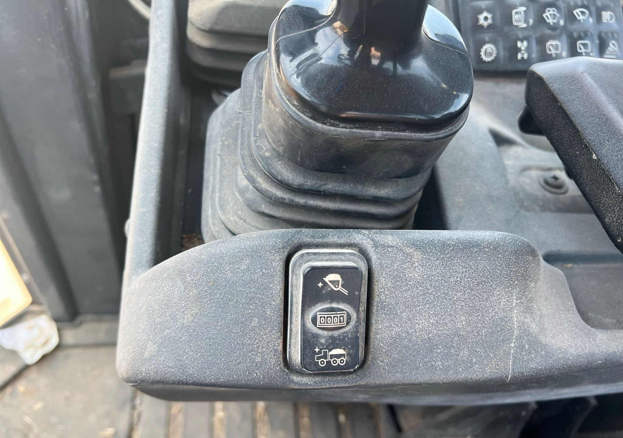 gallery 2017 John Deere 624K-II high lift wheel loader
