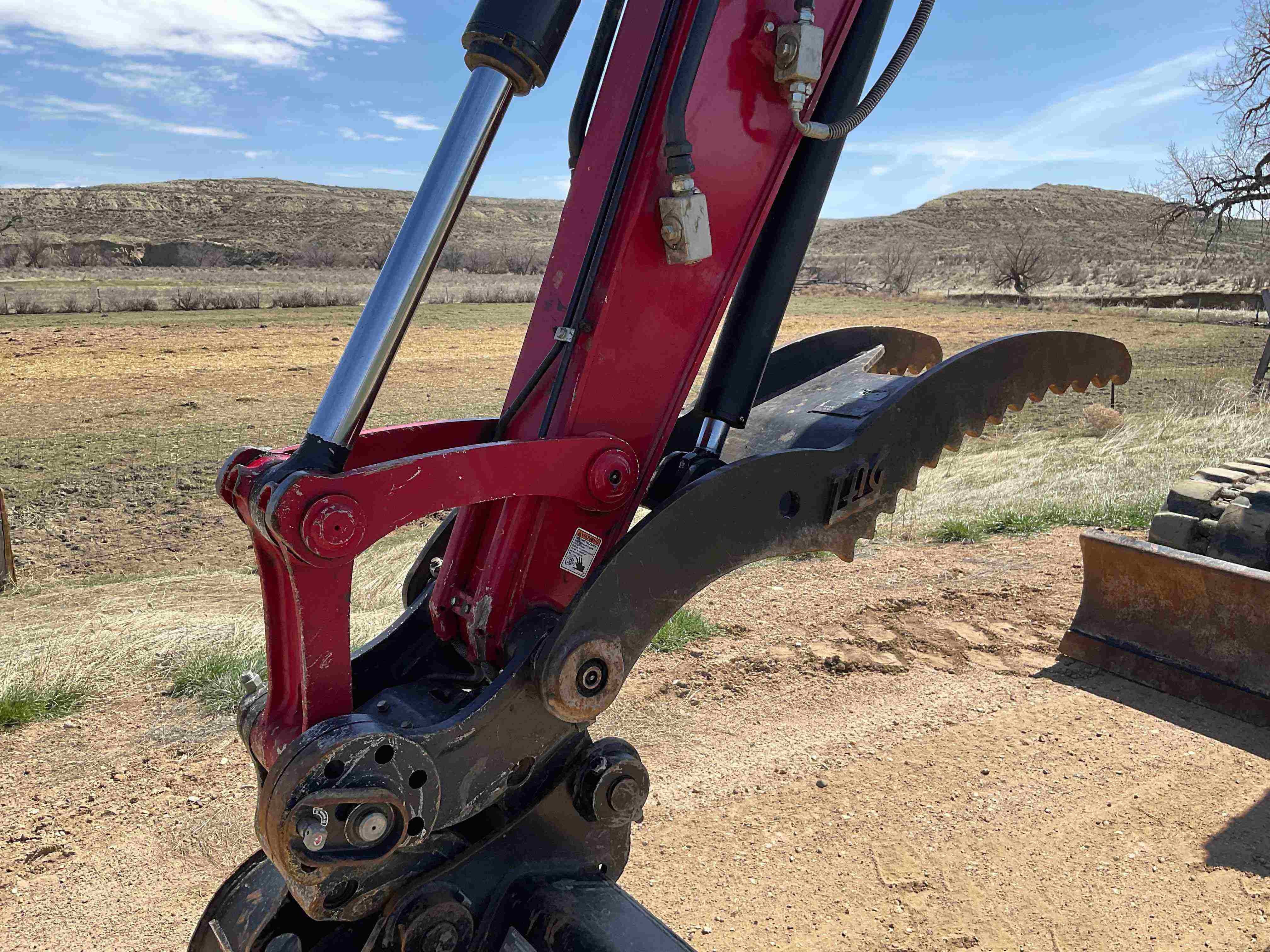 gallery 2021 Yanmar SV100-2A Excavator WHyd Thumb