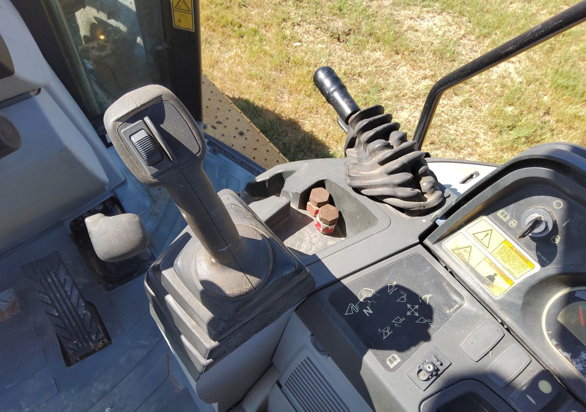 gallery 2013 Caterpillar 420F IT Backhoe