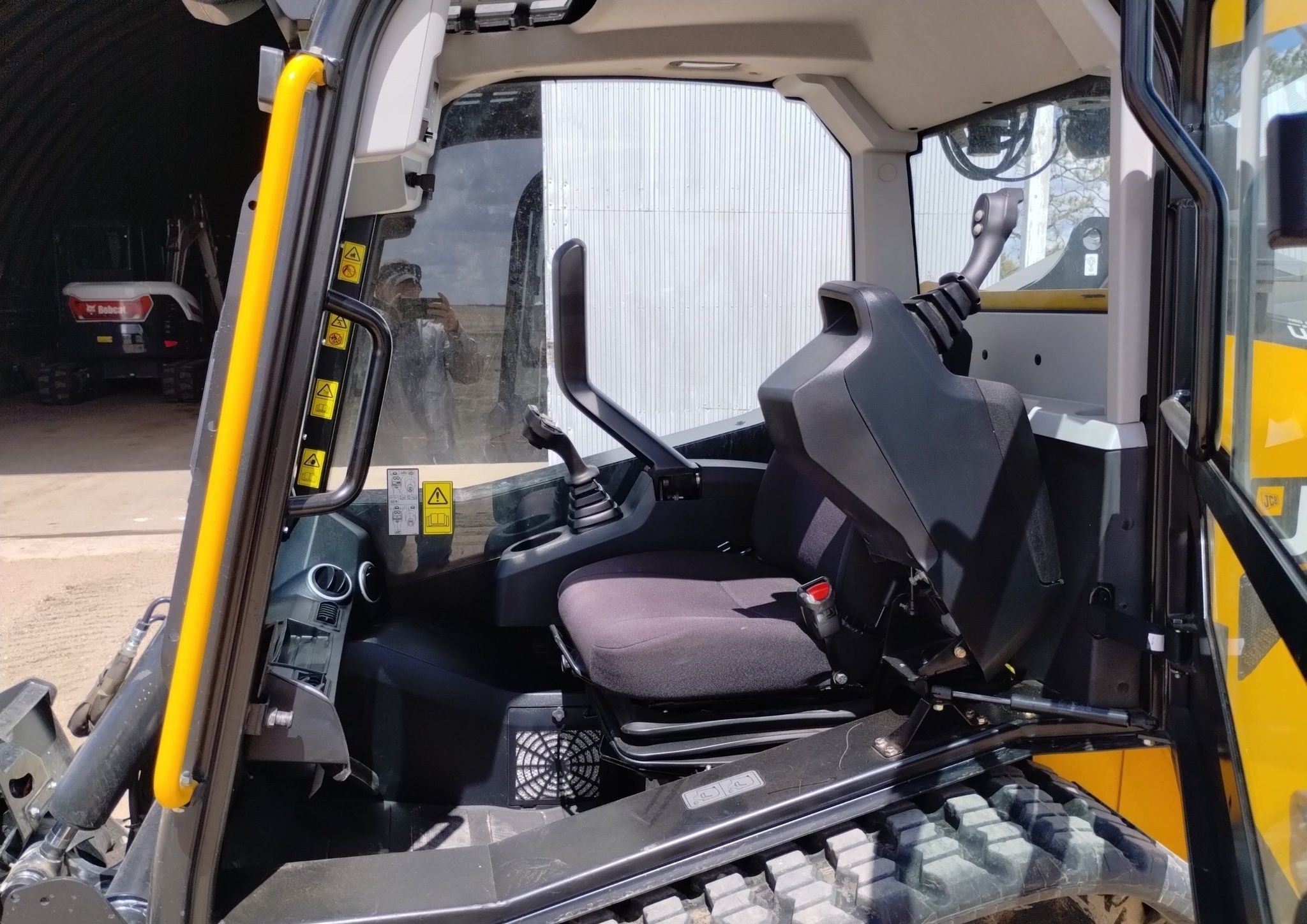 gallery 2021 JCB 215T Super tracked skid steer loader