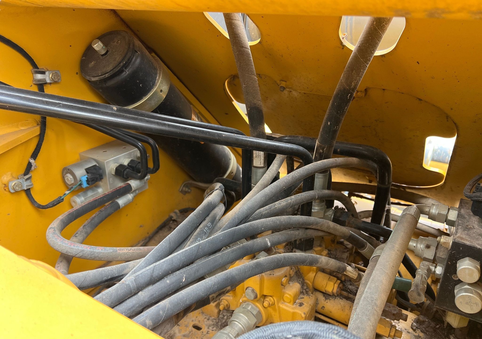 gallery 2012 John Deere 524K wheel loader
