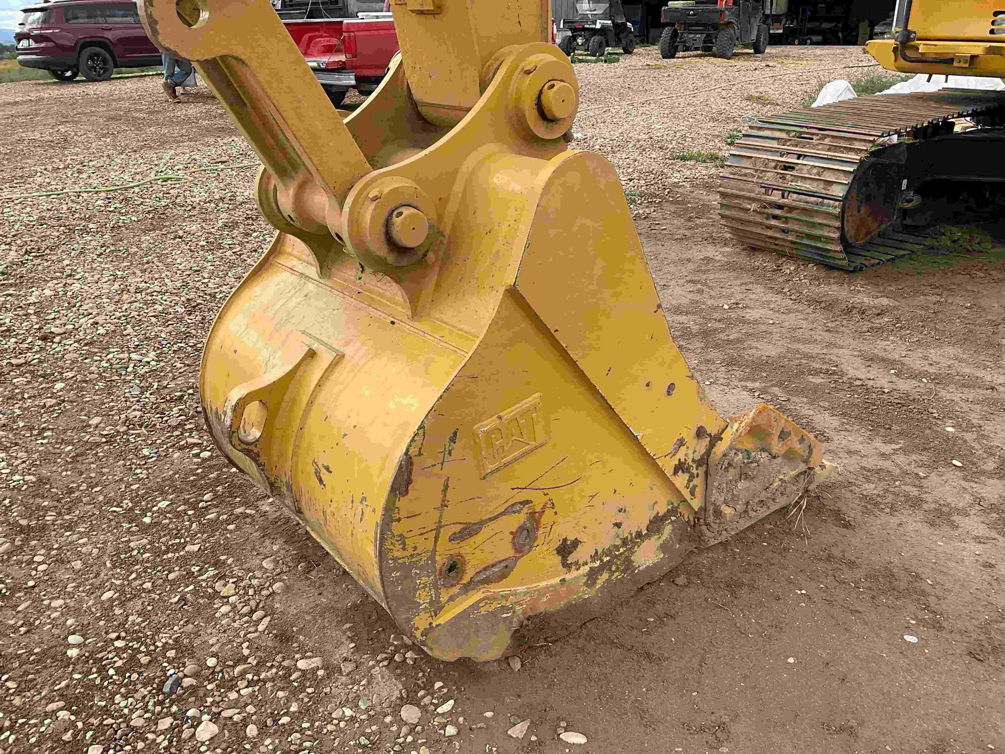 gallery 2017 Caterpillar 320FL Excavator