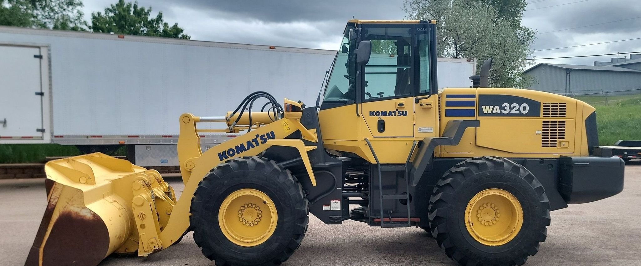 gallery 2005 Komatsu WA320 wheel loader