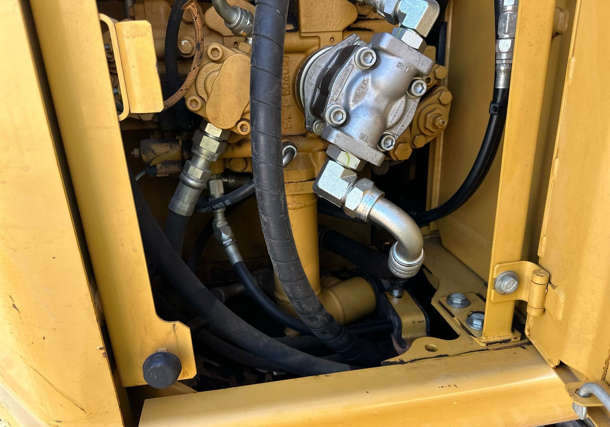 gallery 2015 Caterpillar 311FL RR excavator