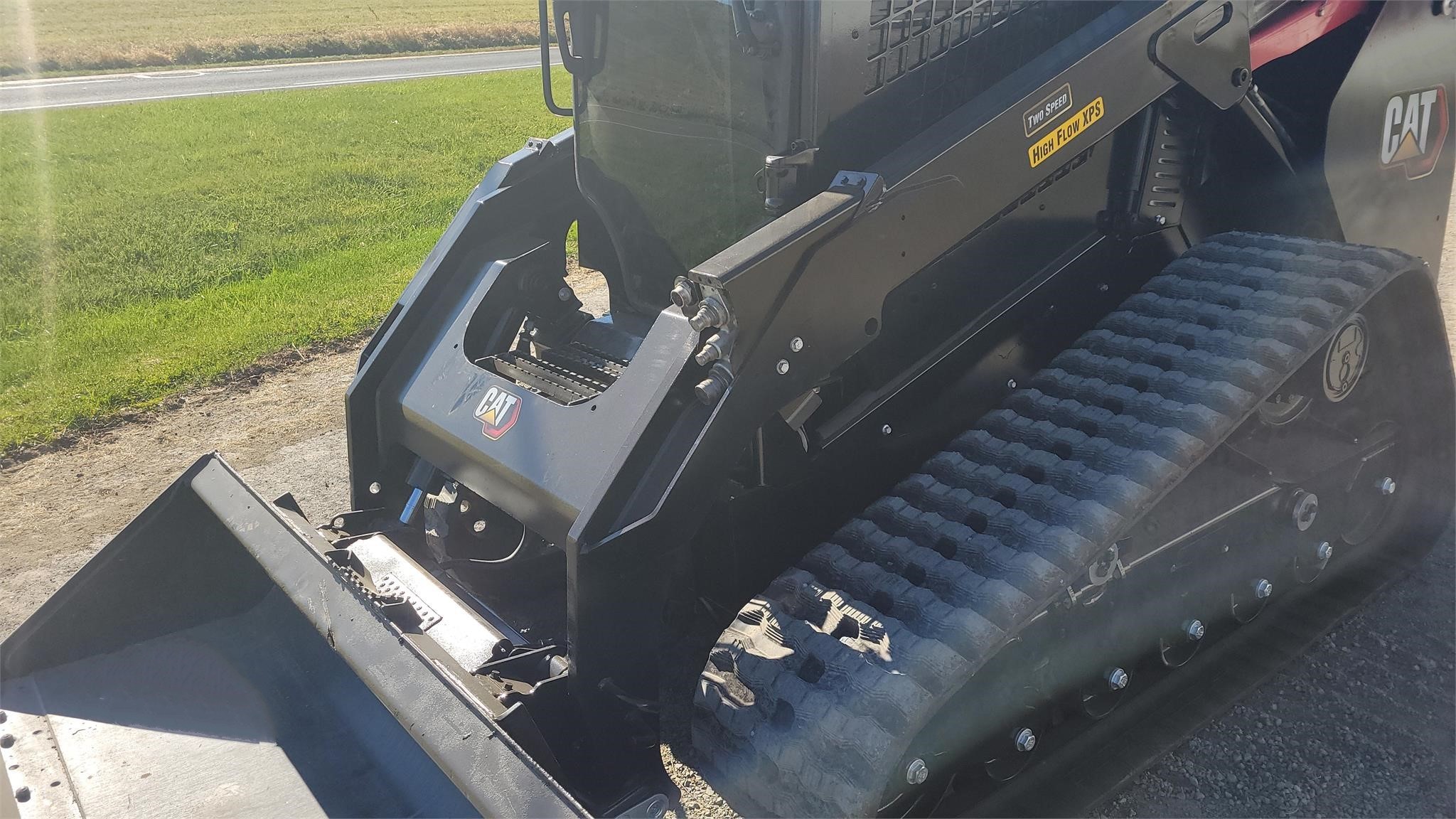 gallery 2017 CATERPILLAR 299D2 Skid Steer