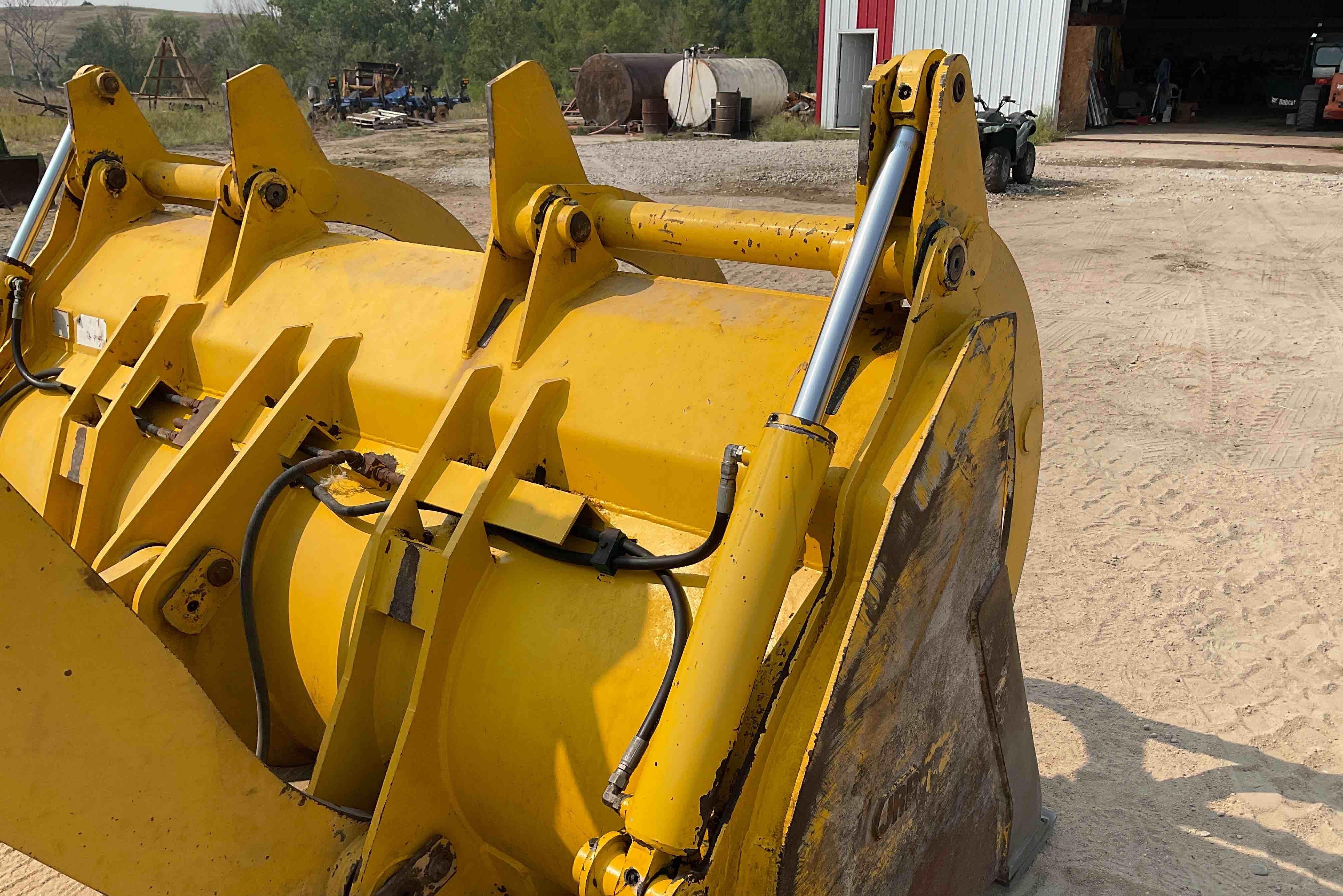 gallery 2008 Komatsu WA320-5L Wheel Loader W/Grapple