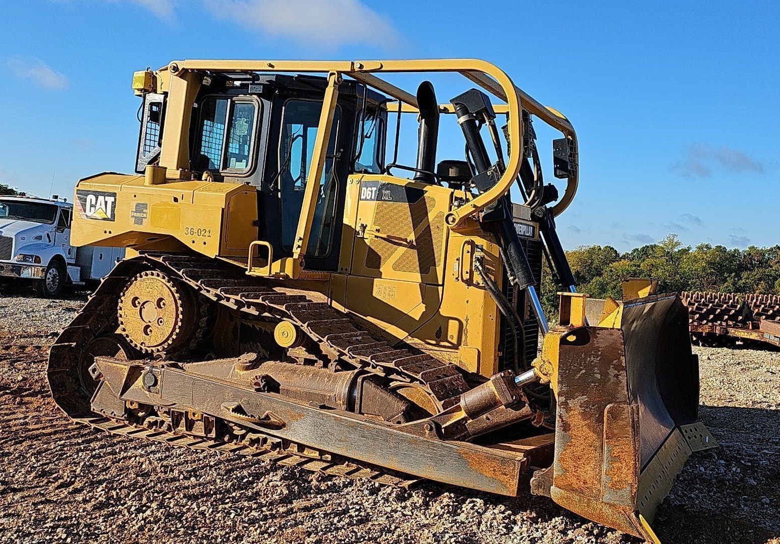 gallery 2014 Caterpillar D6T XL dozer