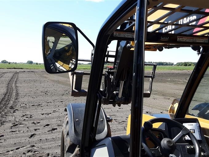 gallery 2016 Caterpillar TL943D 4x4x4 Telehandler