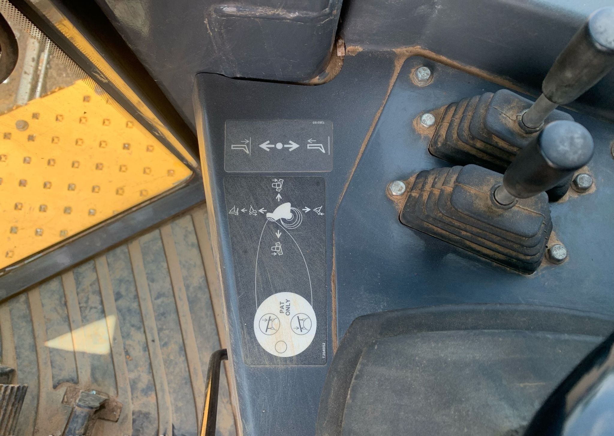gallery 2014 John Deere 850K WLT dozer
