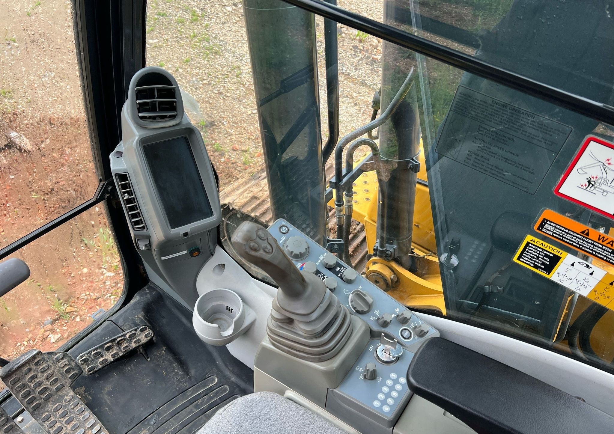 gallery 2014 John Deere 130G excavator