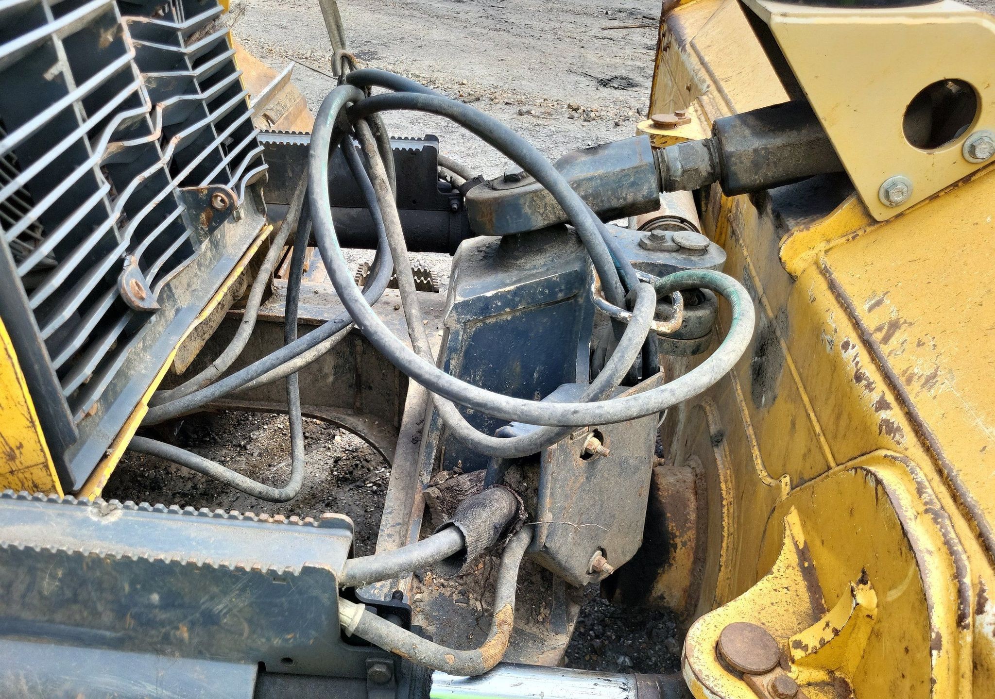 gallery 2015 John Deere 700K LGP dozer