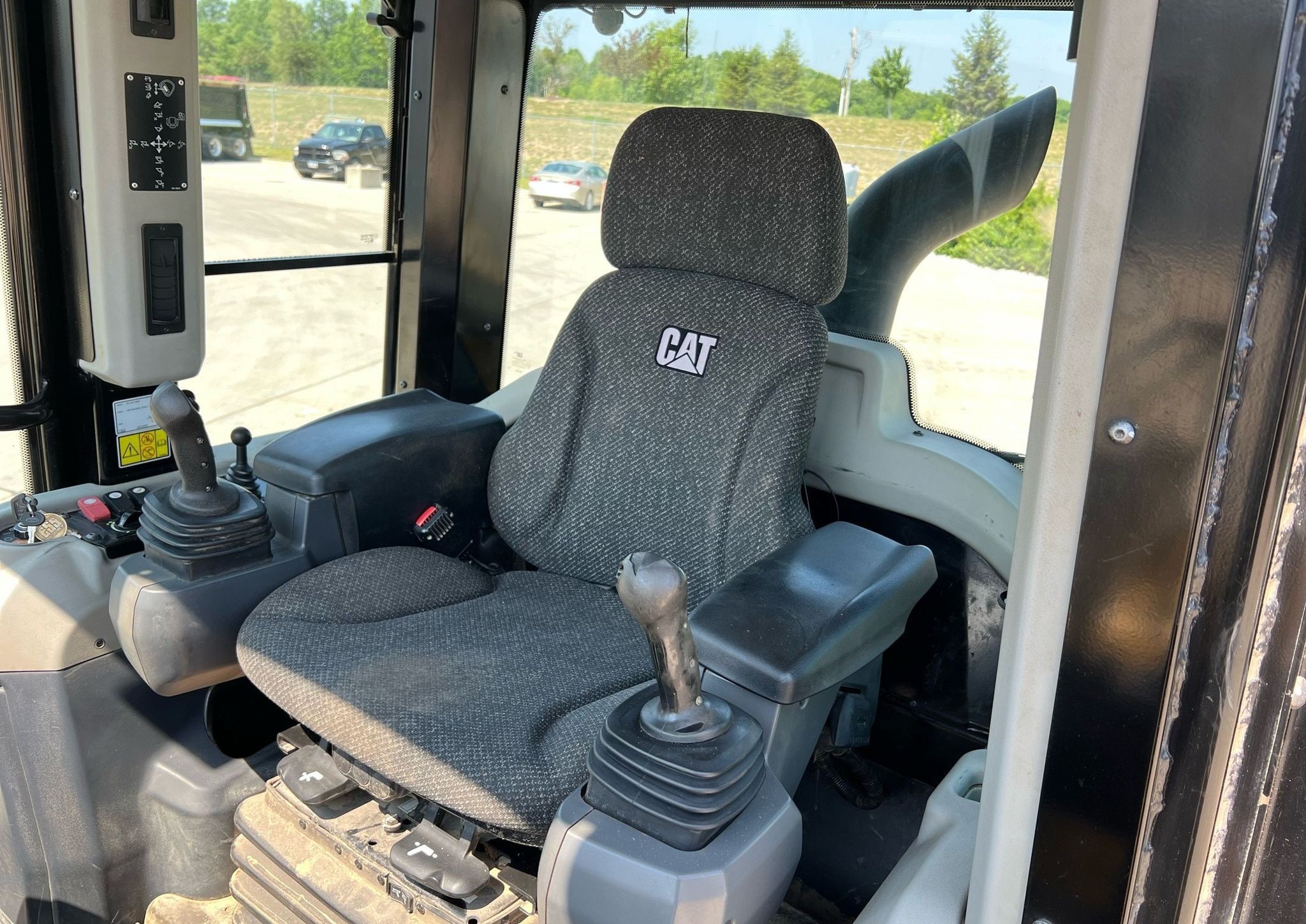gallery 2016 Caterpillar 963K track loader