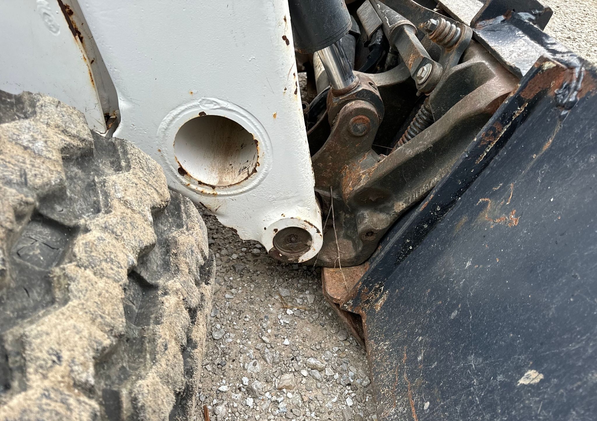 gallery 2022 Bobcat T76 R-Series tracked skid steer loader