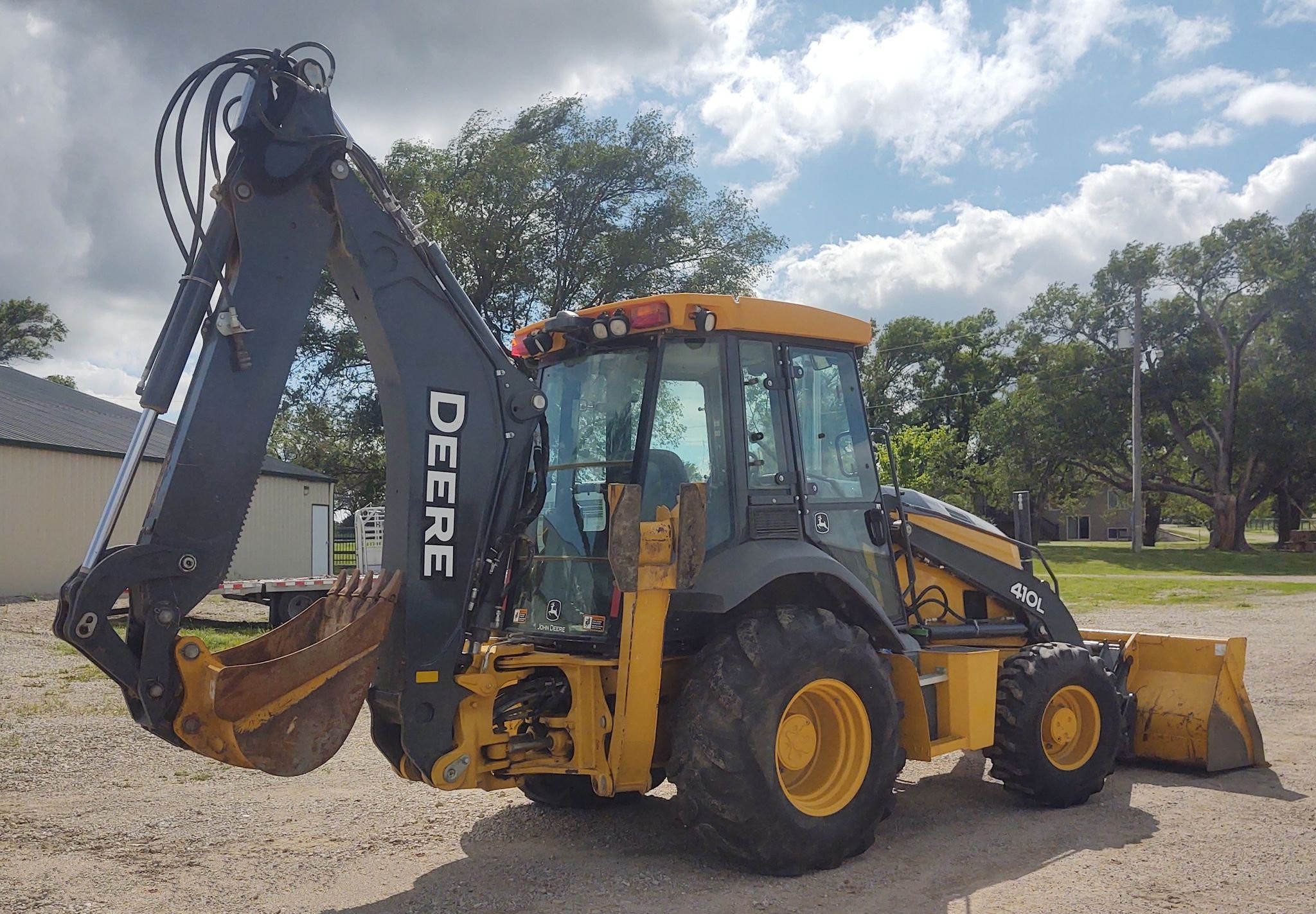 gallery 2018 John Deere 410L backhoe