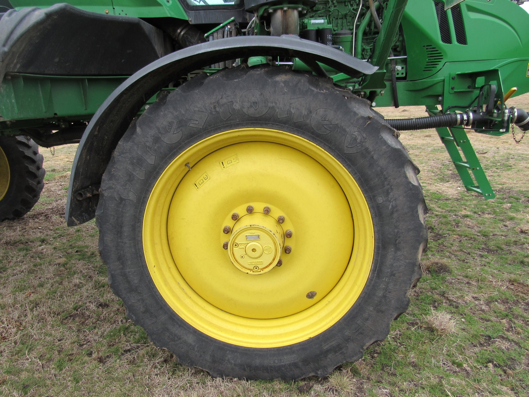 gallery 2014 John Deere R4038 self-propelled sprayer