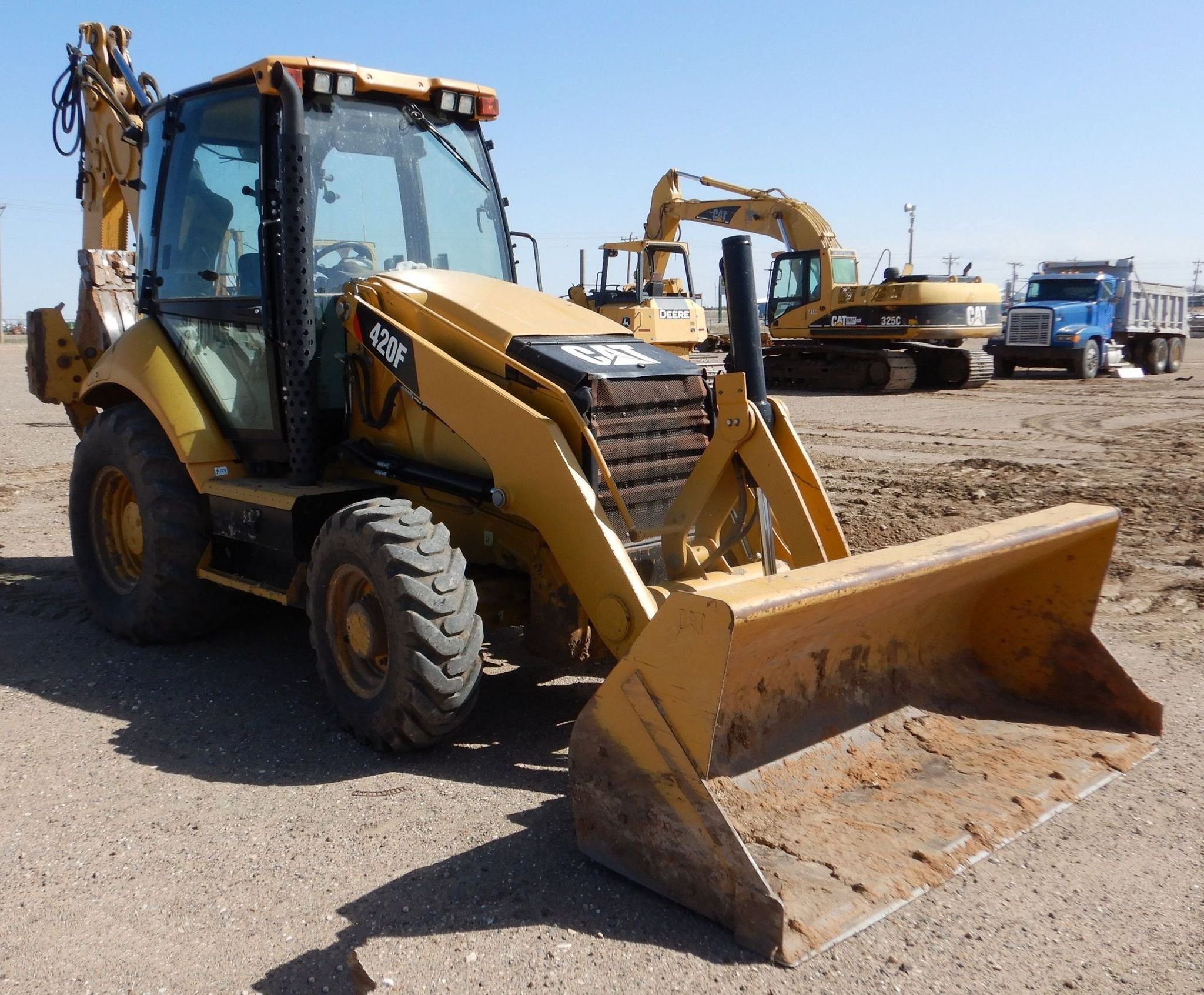 gallery 2013 Caterpillar 420F backhoe