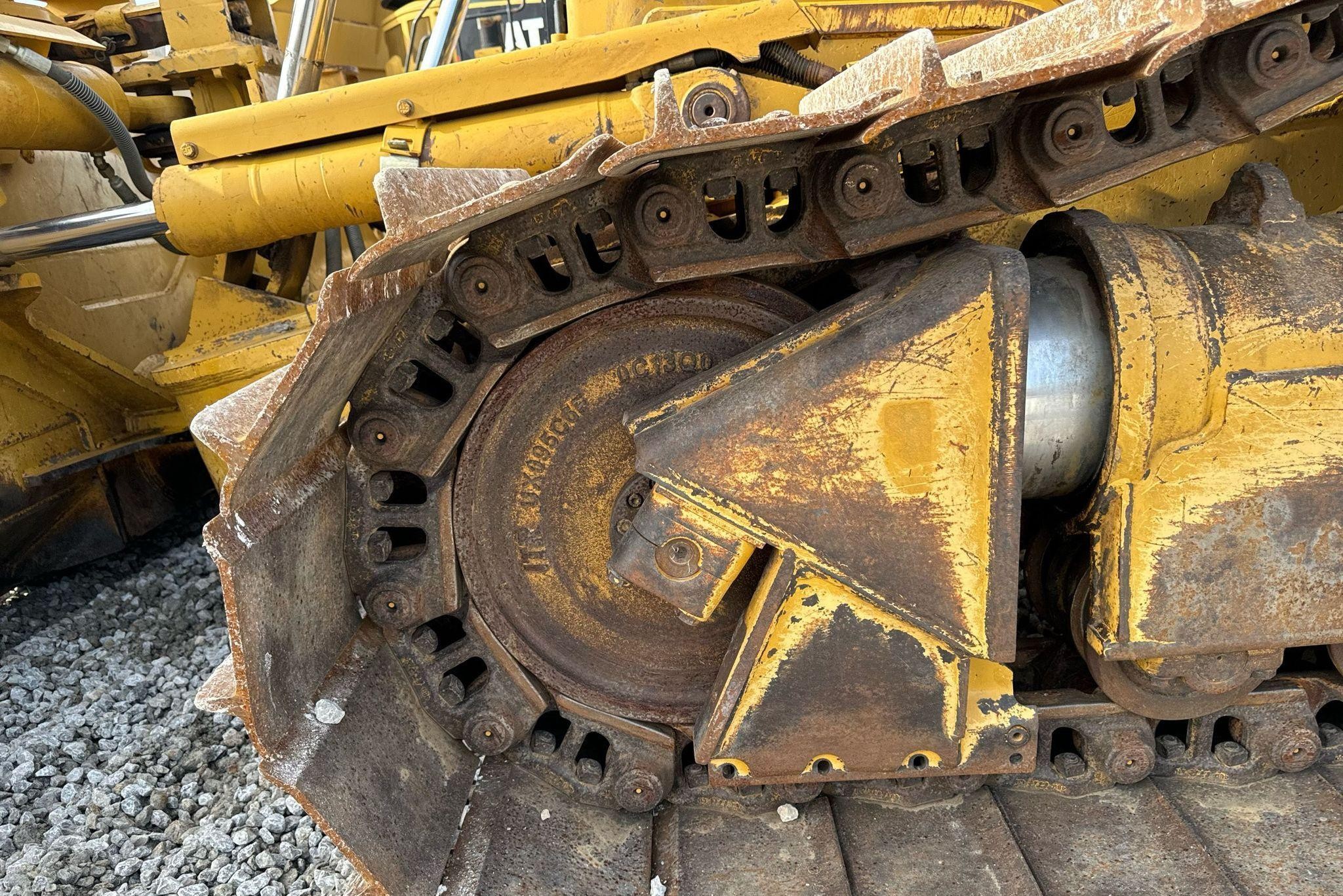 gallery 2014 Caterpillar D6T LGP dozer