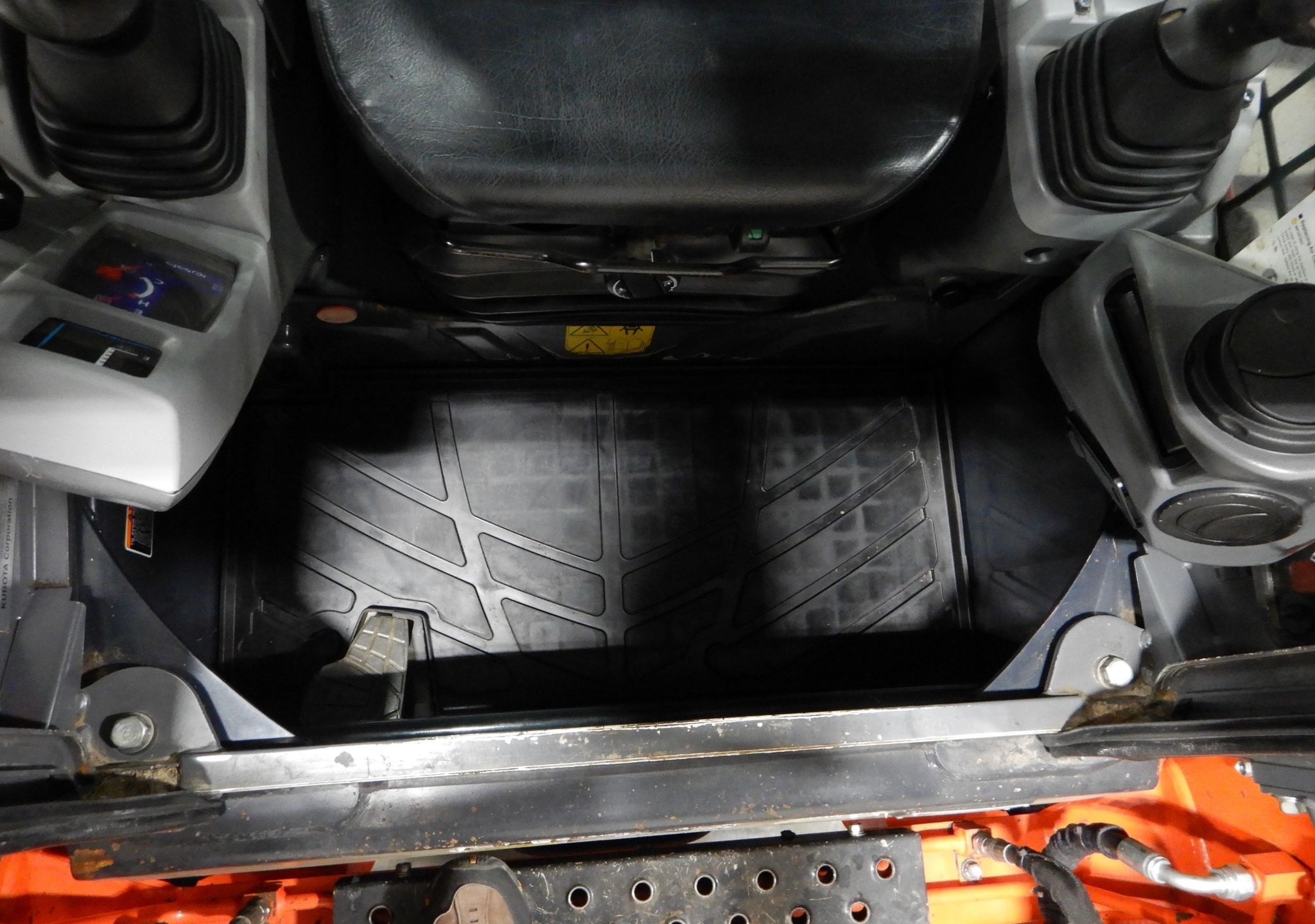 gallery 2019 Kubota SVL95-2S tracked skid steer loader