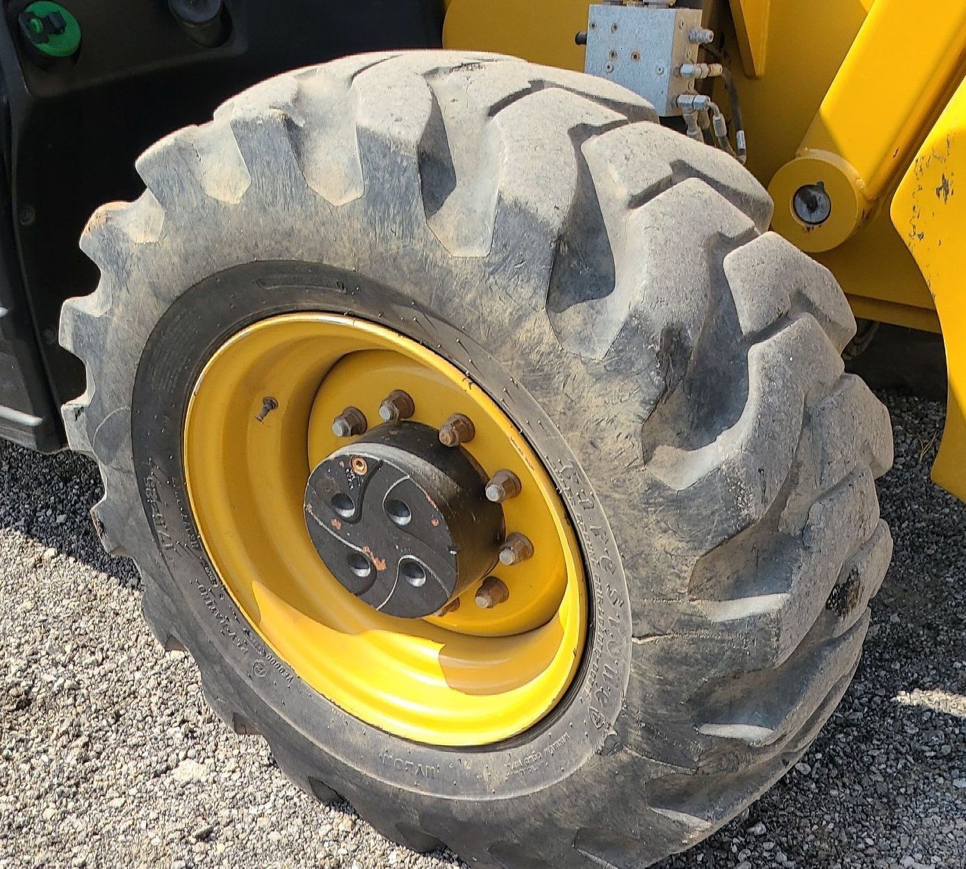 gallery 2017 Caterpillar TL1255D telehandler