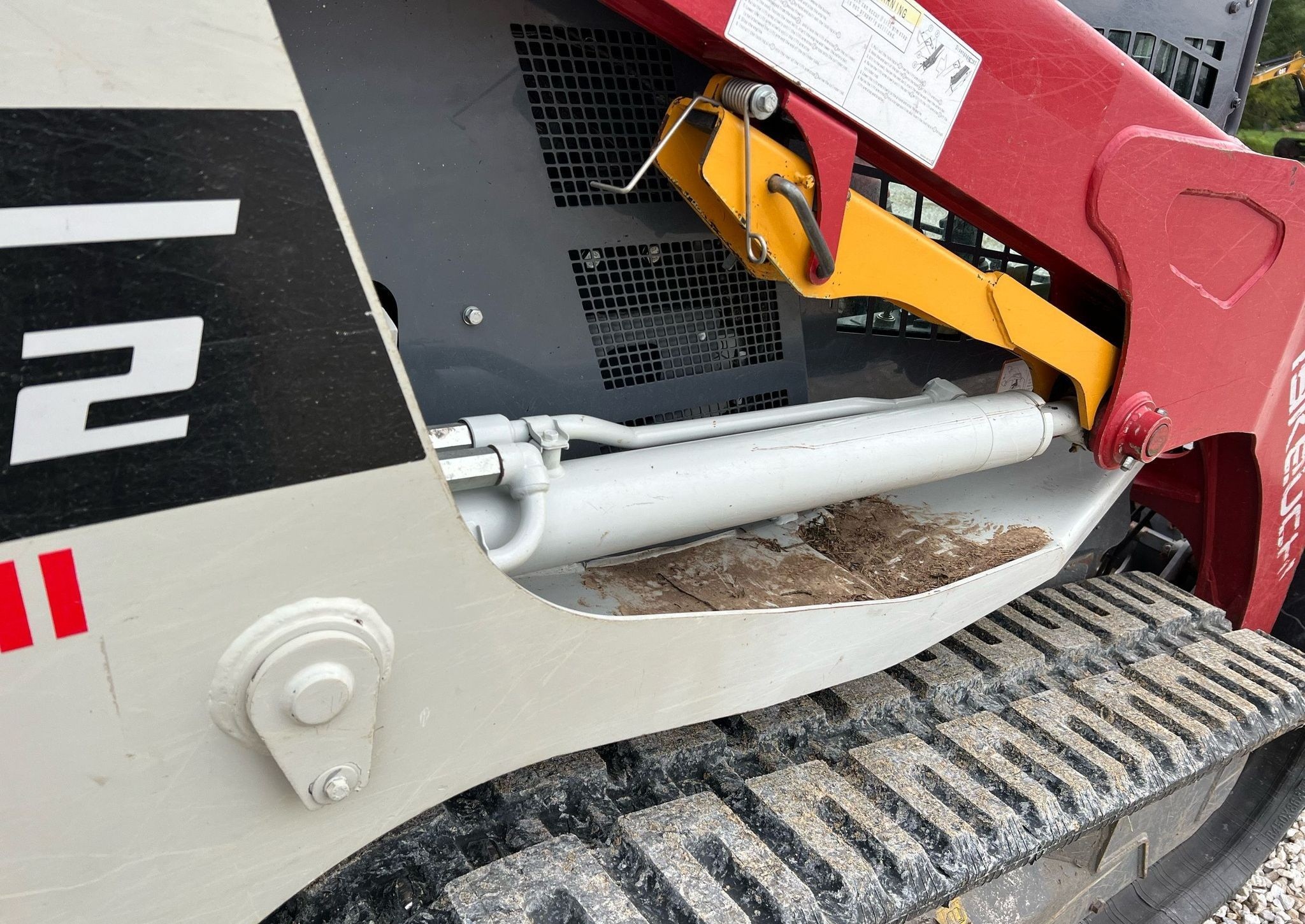 gallery 2020 Takeuchi TL12R2 tracked skid steer loader