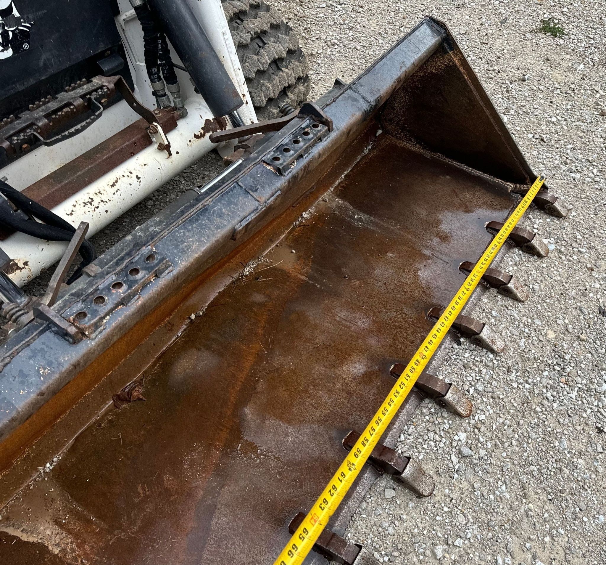 gallery 2022 Bobcat T76 R-Series tracked skid steer loader
