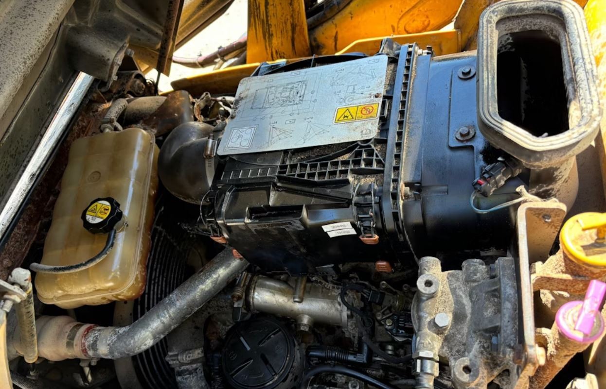 gallery 2016 Caterpillar 420F2 IT 4WD Backhoe
