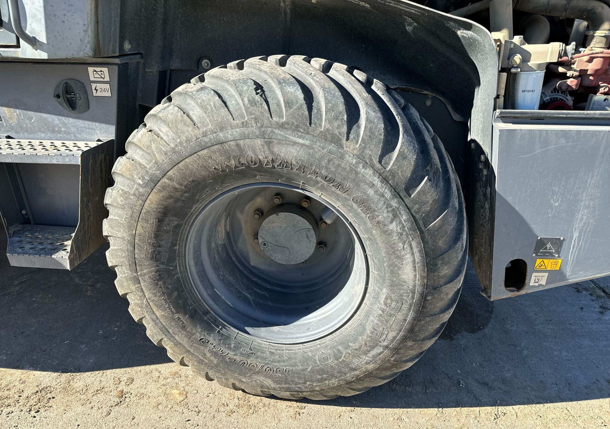 gallery 2015 Dynapac CA2500D Single Drum Vibratory Roller