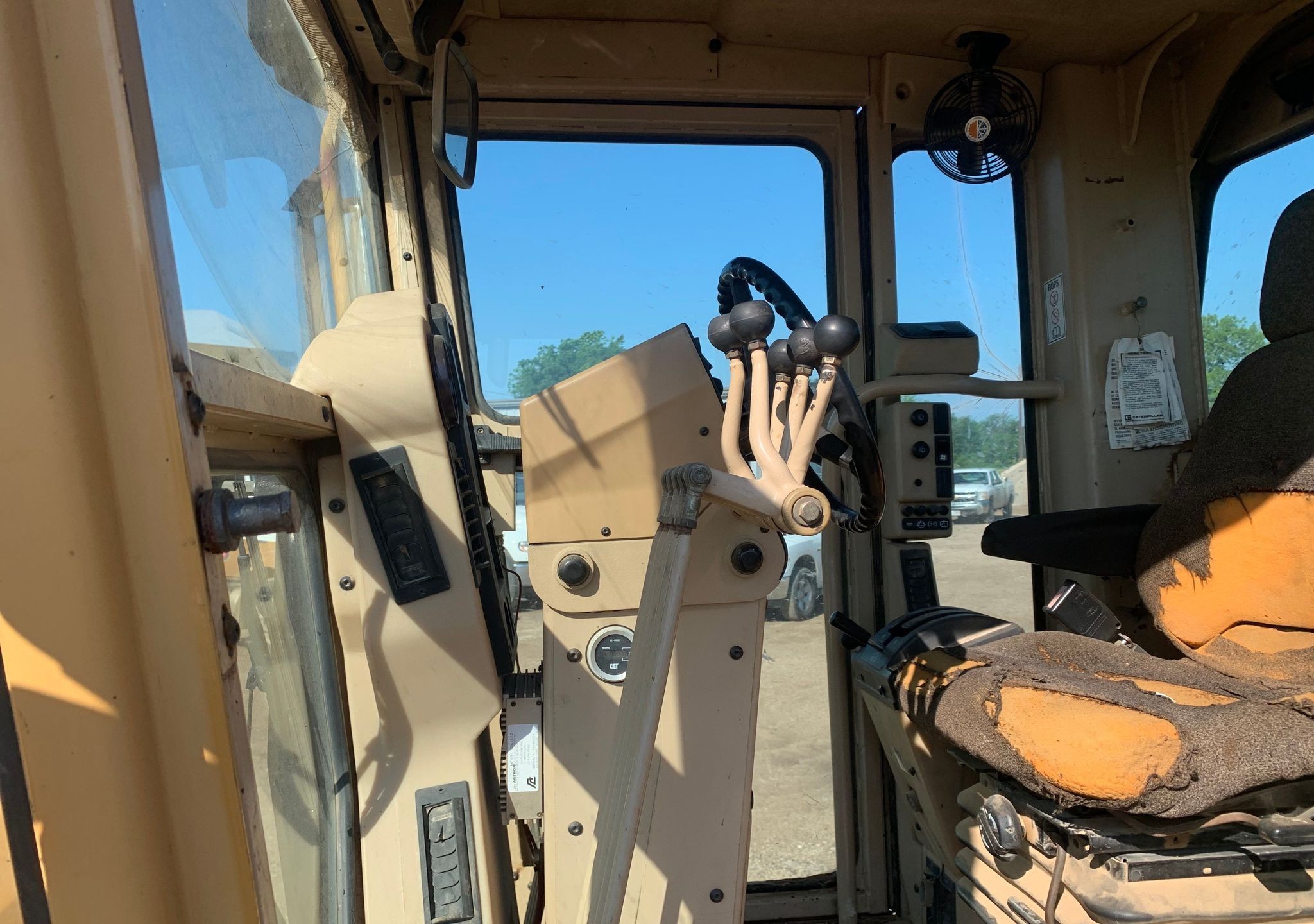 gallery 2001 Caterpillar 140H motor grader