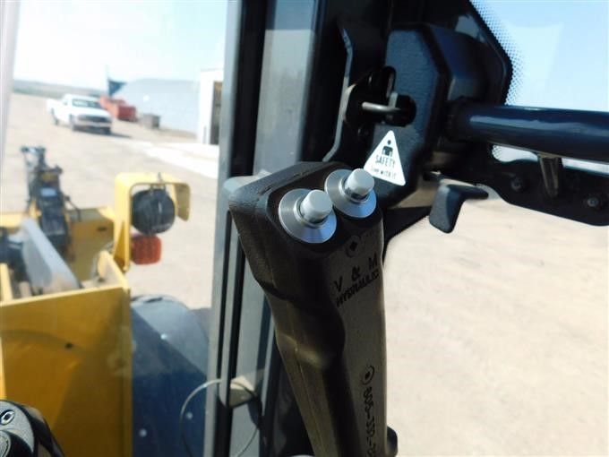 gallery 2014 John Deere 524K High Lift Wheel Loader