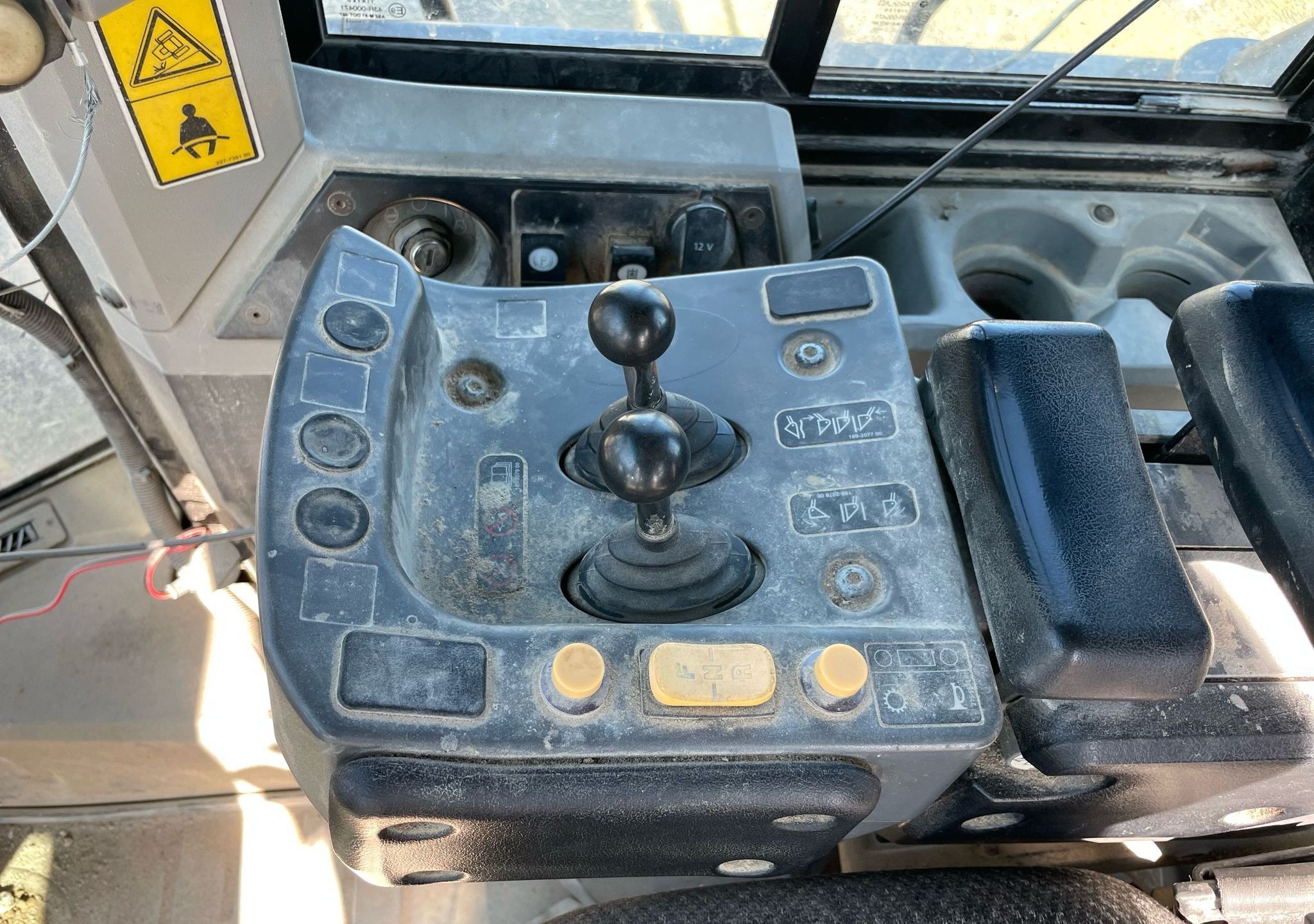 gallery 2012 Caterpillar 962K wheel loader