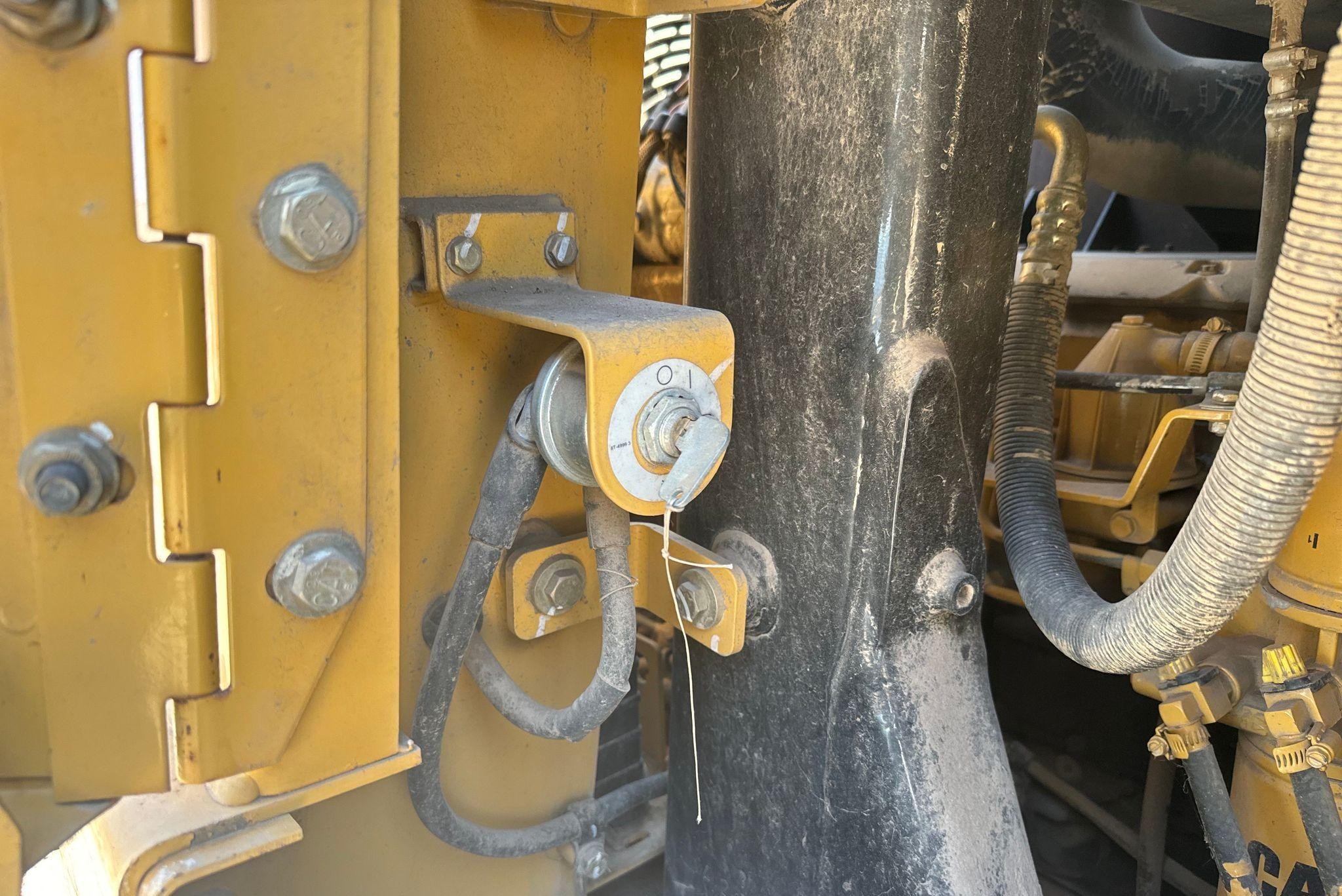 gallery 2002 Caterpillar 953C track loader