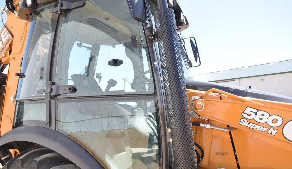 gallery 2019 Case 580 Super N 4x4 Loader Backhoe