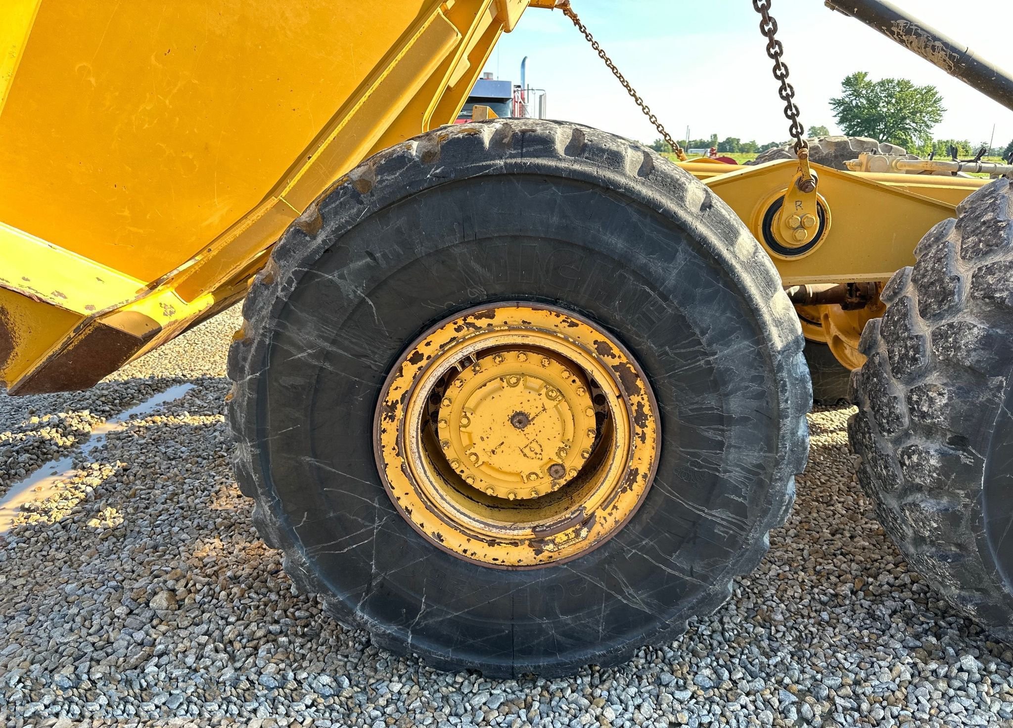 gallery 2013 Caterpillar 735B haul truck