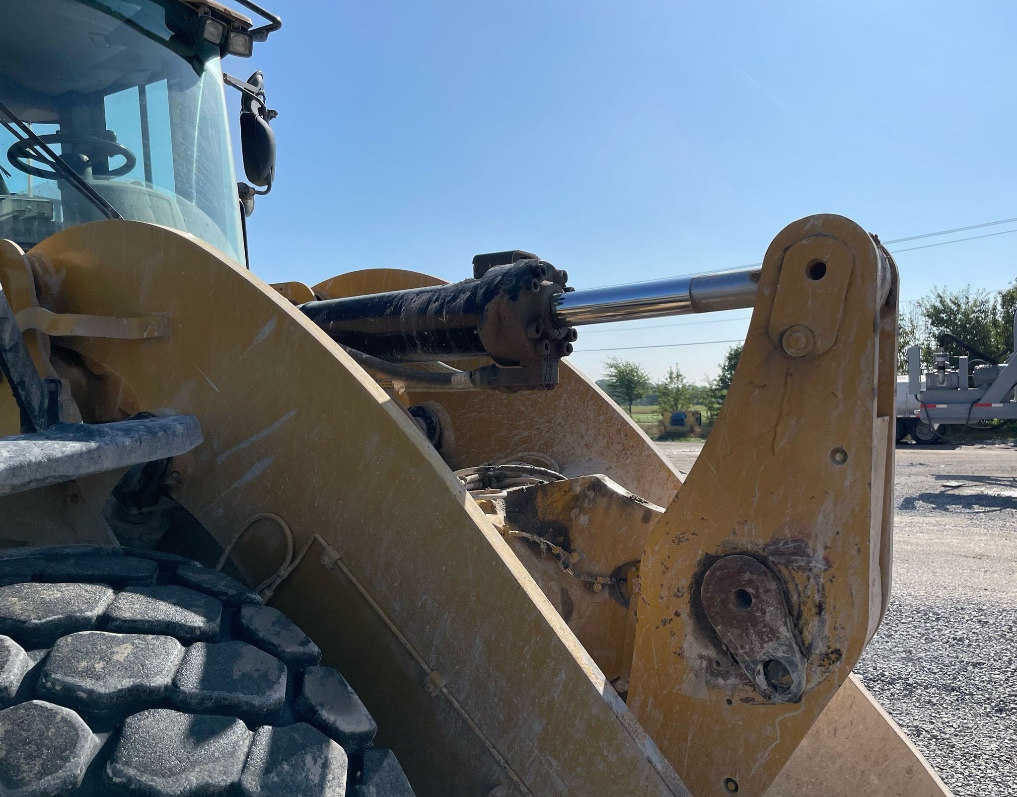 gallery 2012 Caterpillar 962K wheel loader