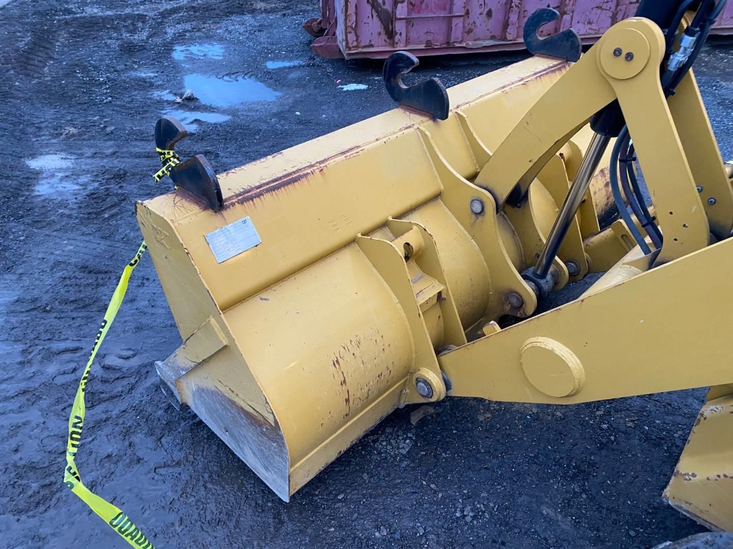 gallery 2015 CATERPILLAR 420F2