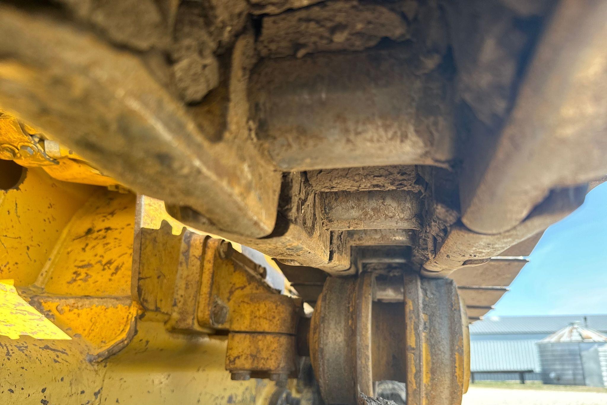 gallery 2002 Caterpillar 953C track loader