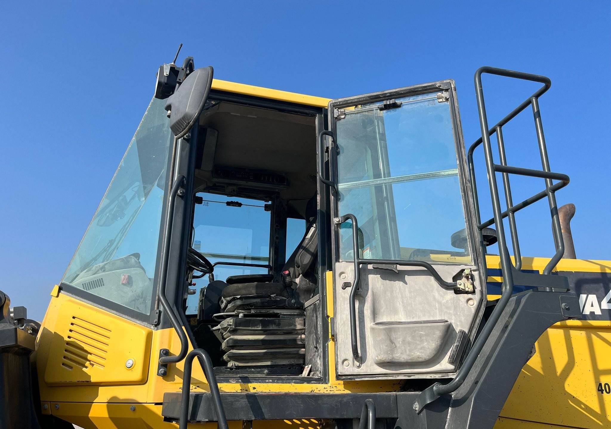 gallery 2015 Komatsu WA470-7 wheel loader