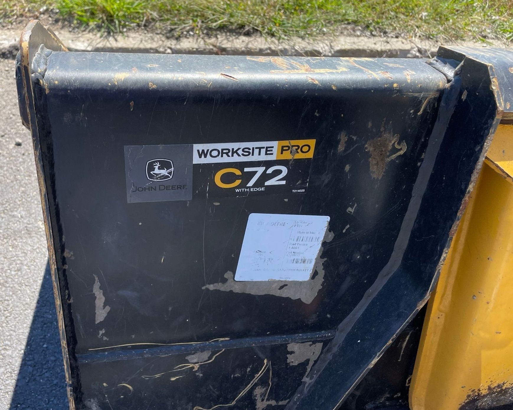 gallery 2021 John Deere 325G tracked skid steer loader