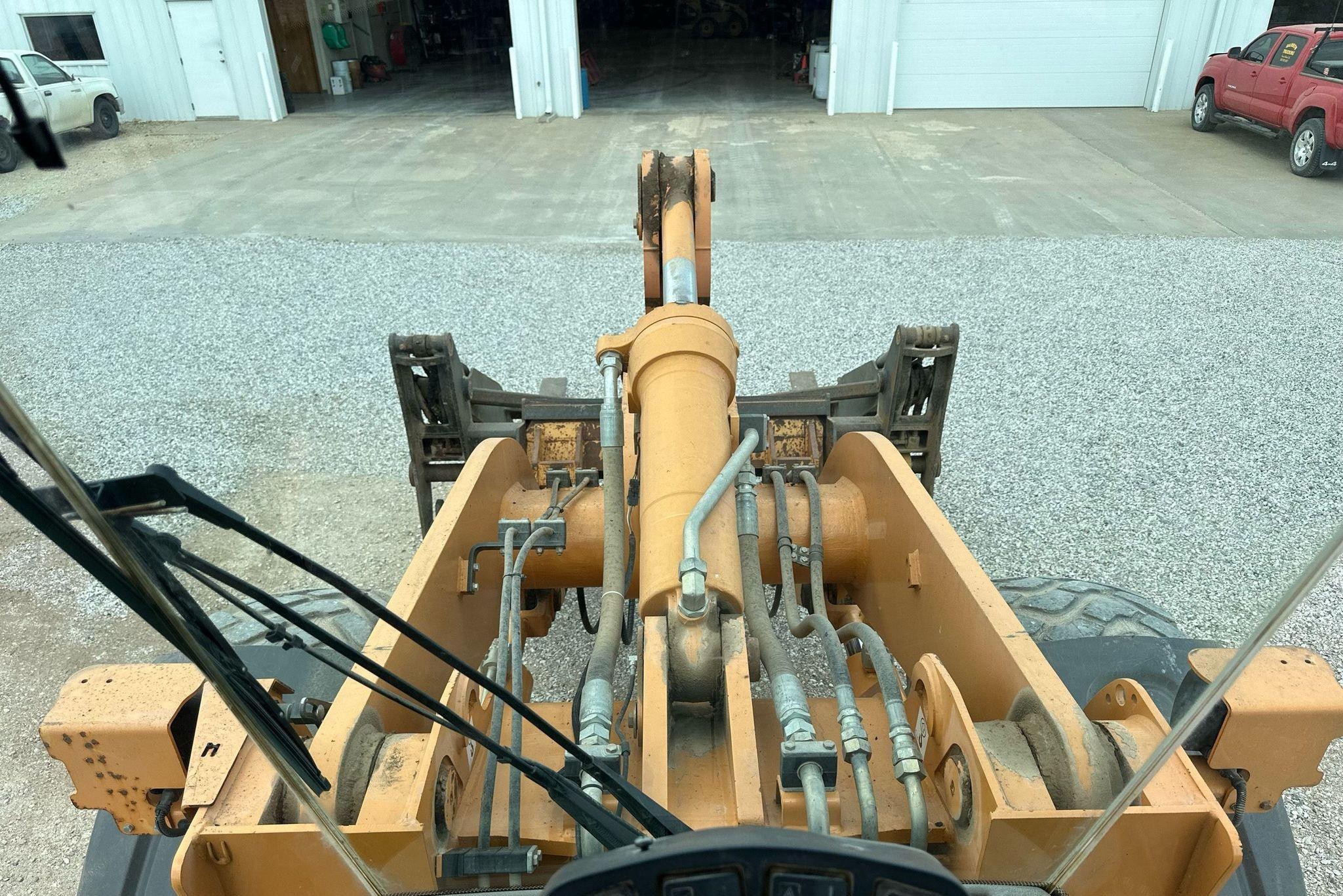 gallery 2011 Case 821F wheel loader