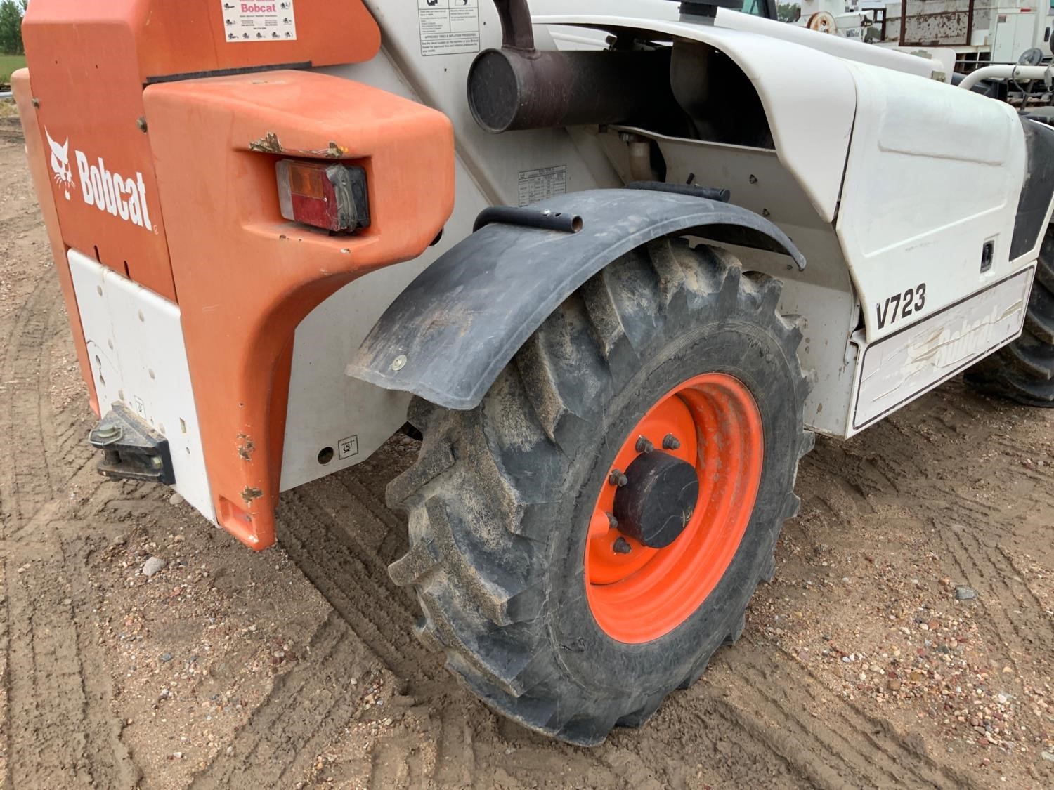 gallery 2010 Bobcat V723 4x4x4 Telehandler