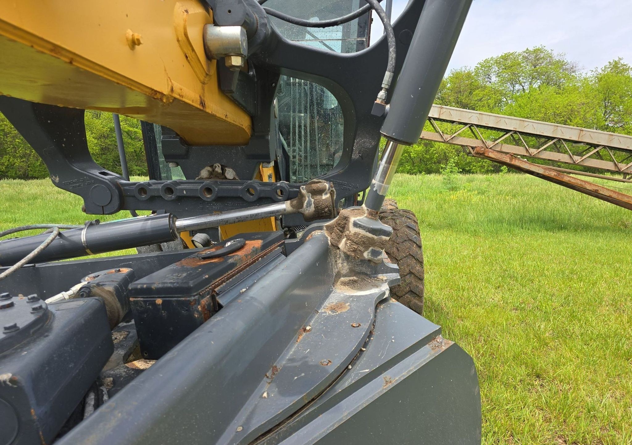 gallery 2013 John Deere 770G motor grader