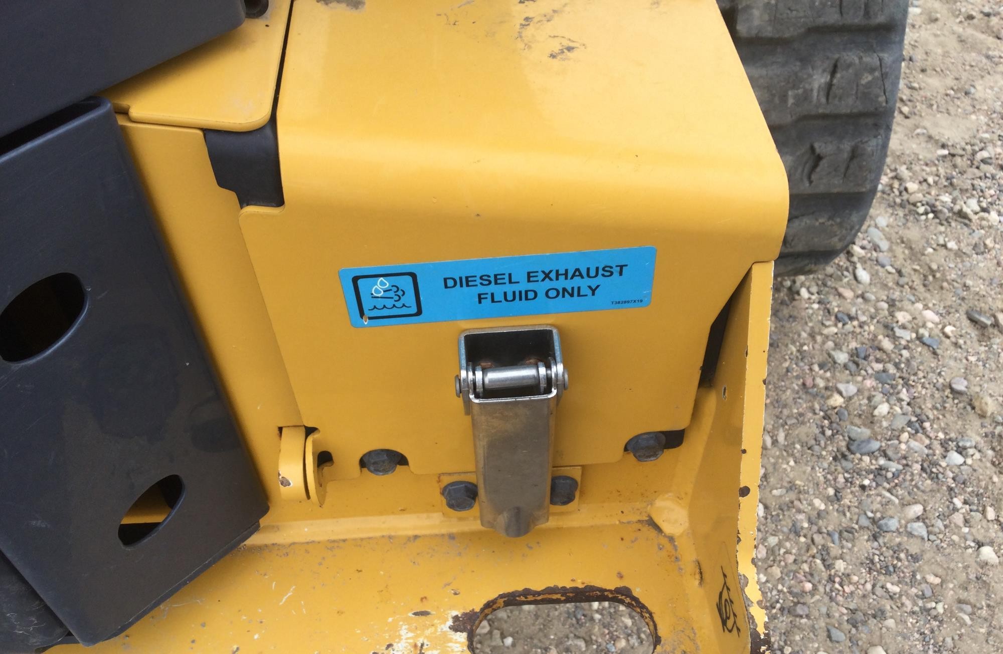 gallery 2018 John Deere 331G Skid Steer