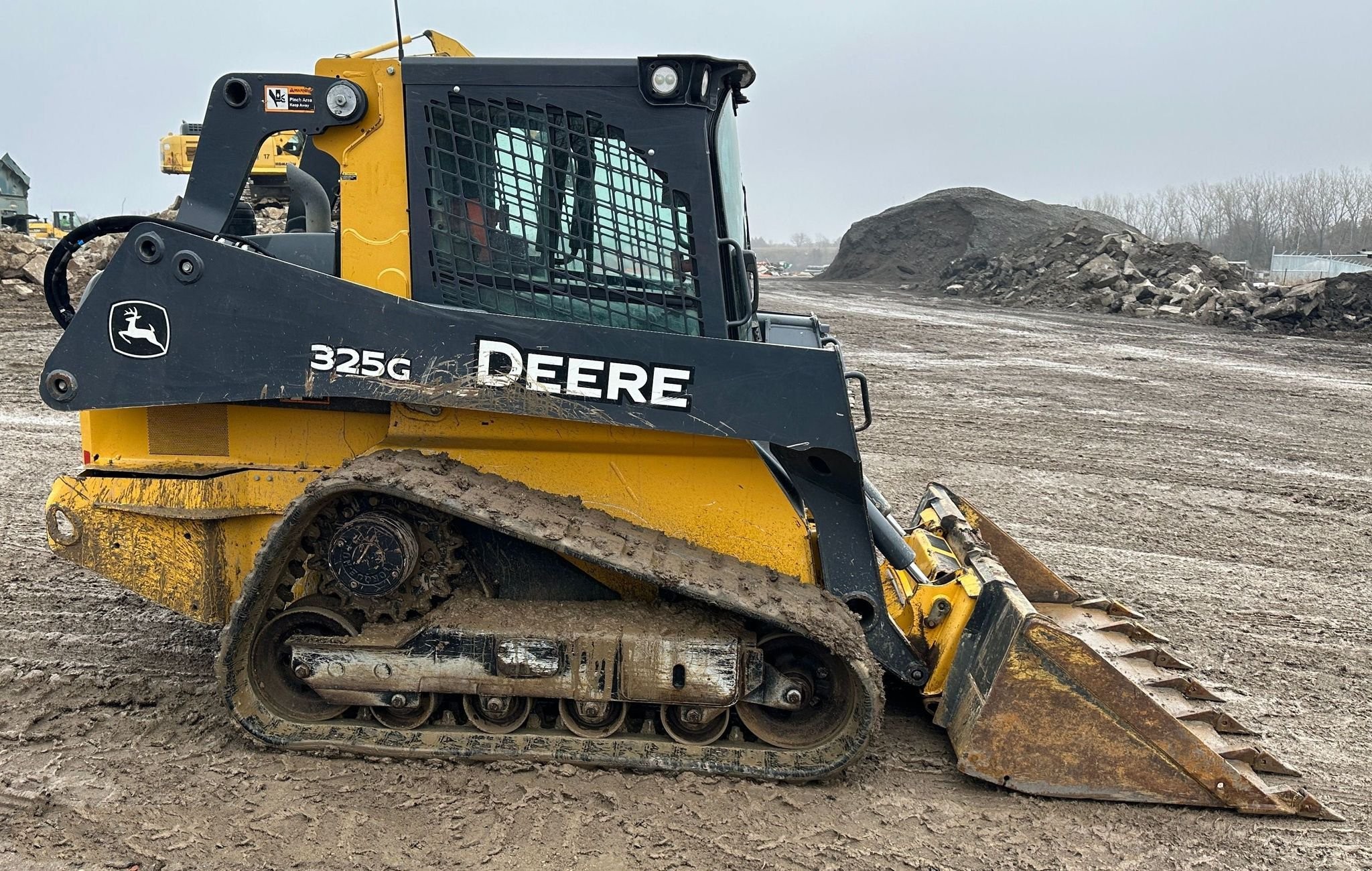 gallery 2019 John Deere 325G tracked skid steer loader