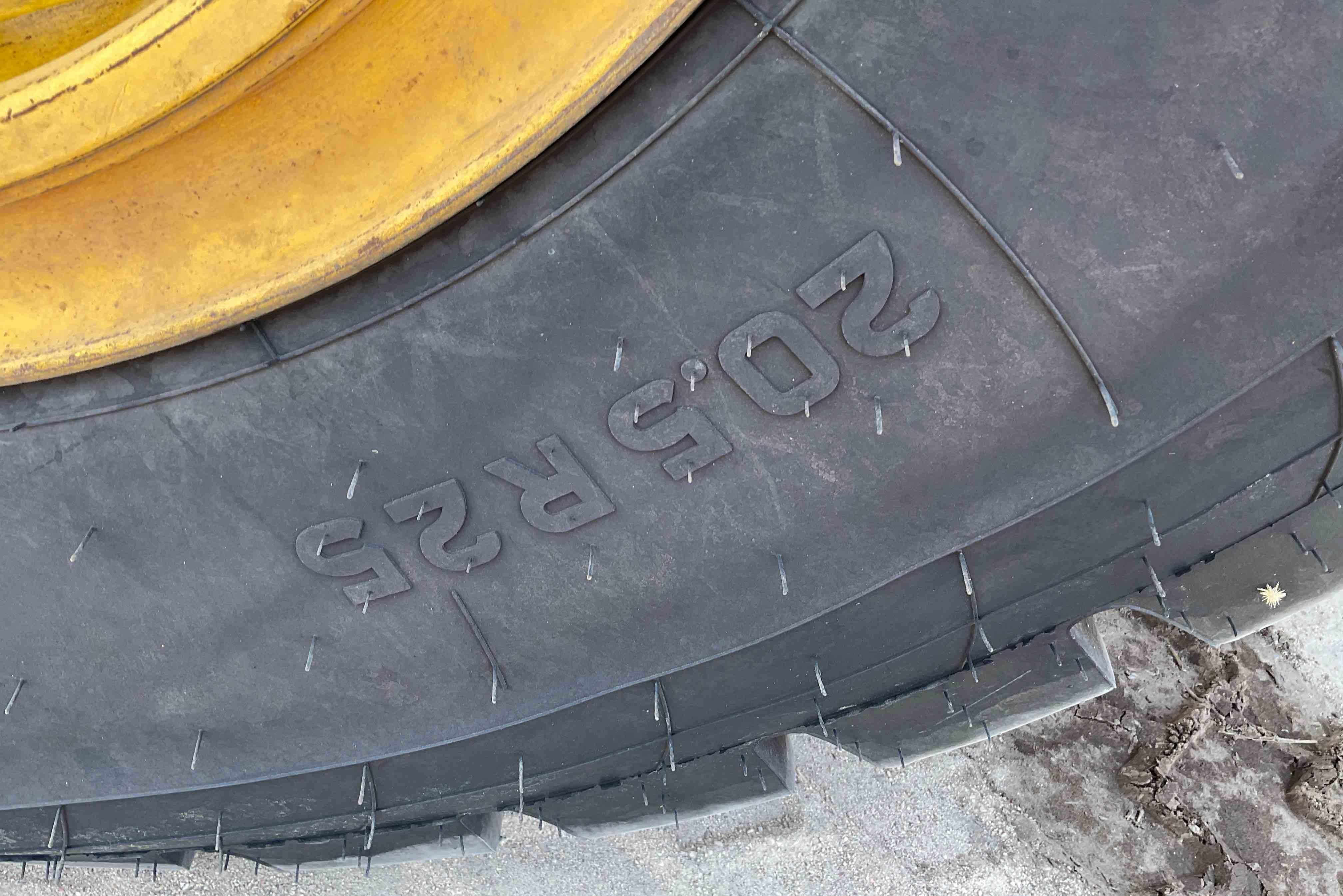 gallery 2008 Komatsu WA320-5L Wheel Loader W/Grapple