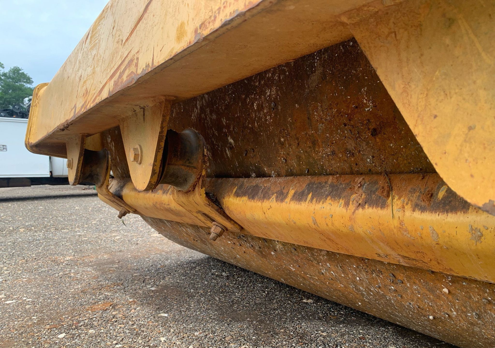 gallery 2008 Caterpillar CS56 single drum vibratory roller