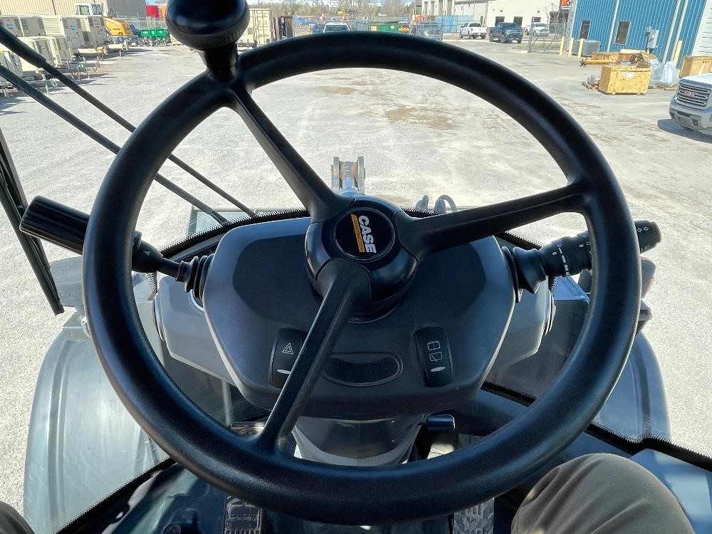 gallery 2017 Case 521G Articulated Wheel Loader