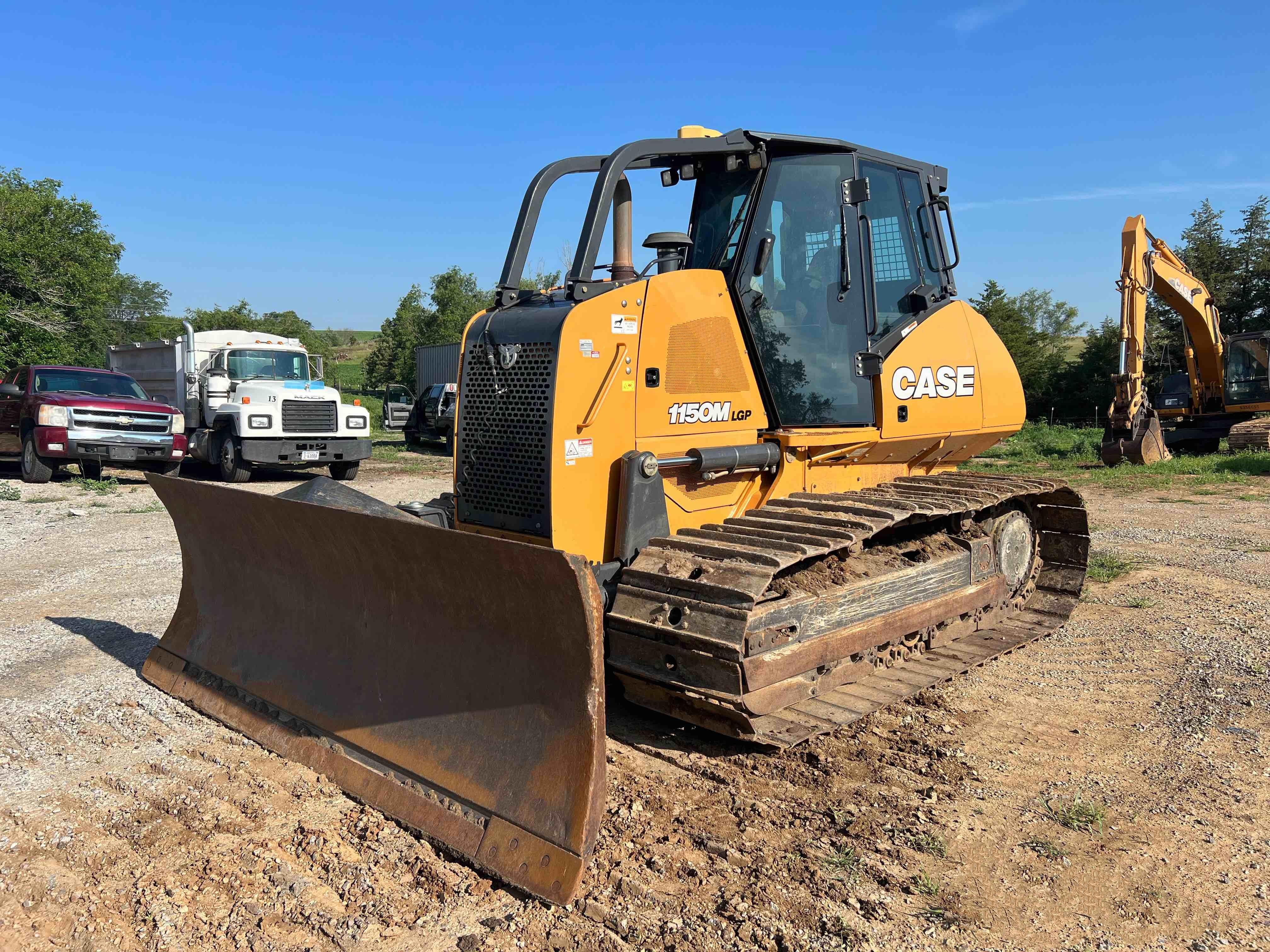 gallery 2017 Case 1150M LGP Crawler Dozer