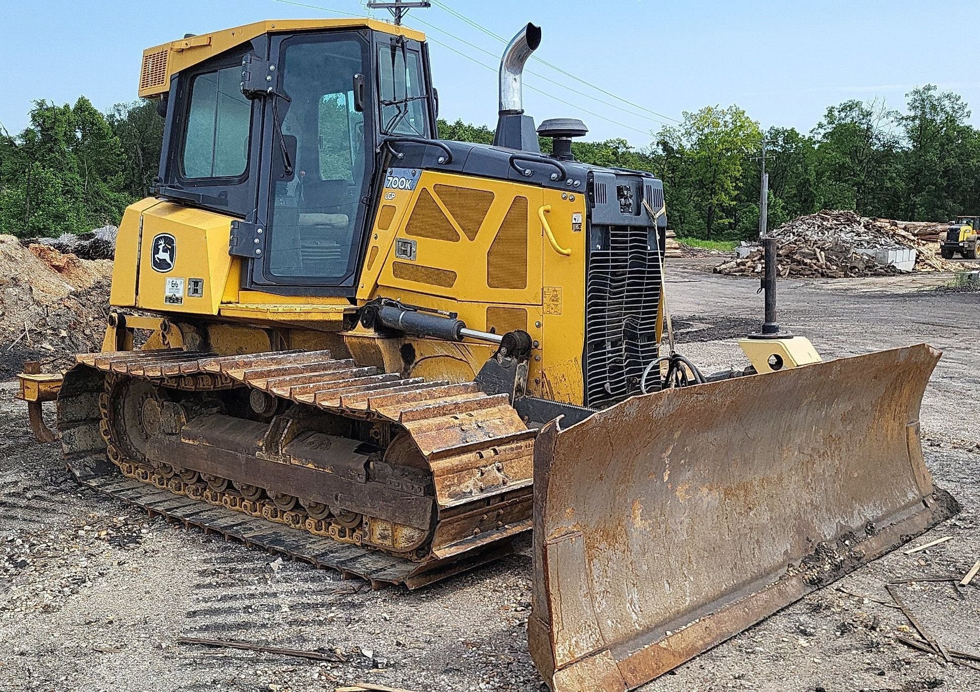 gallery 2015 John Deere 700K LGP dozer
