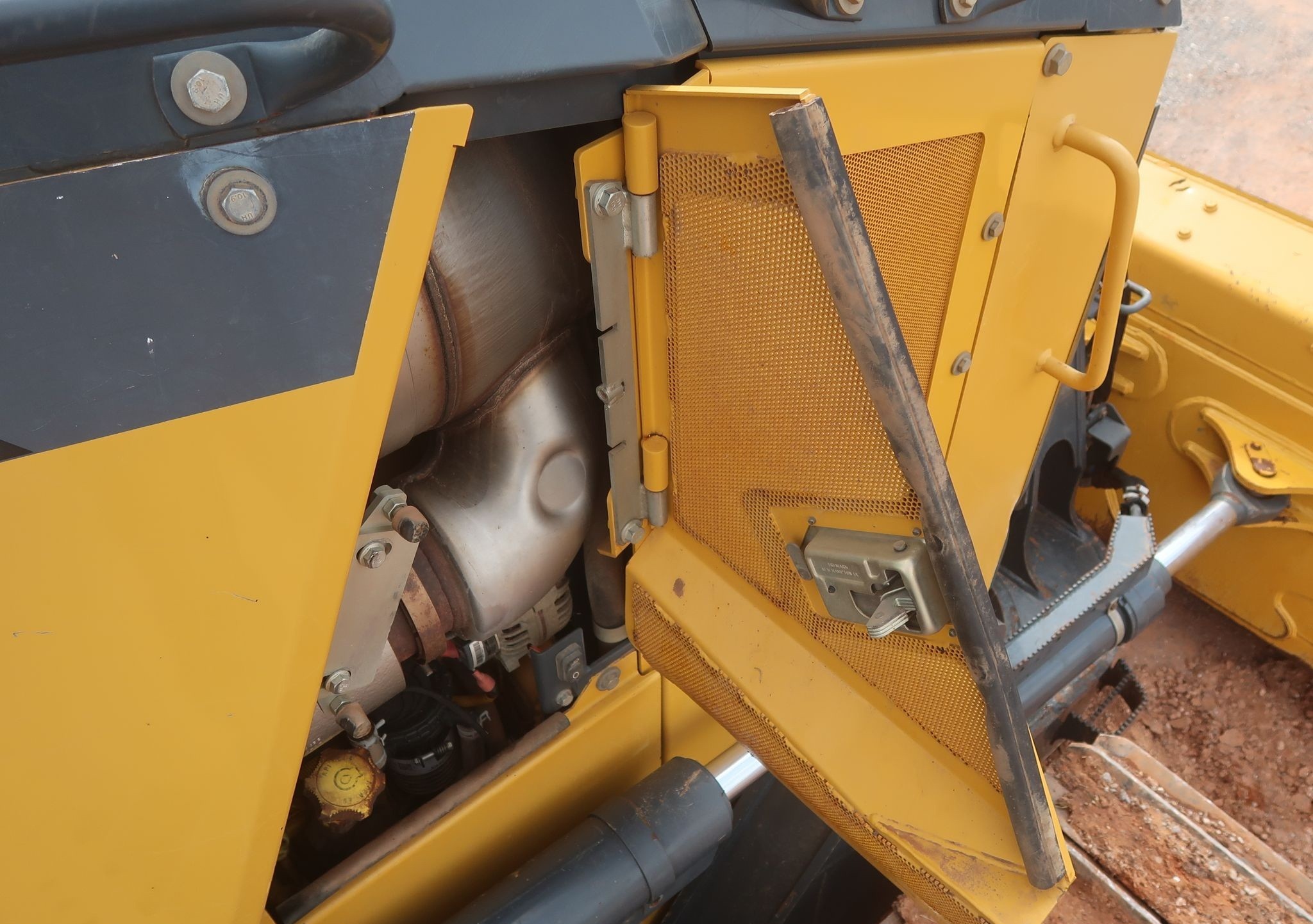 gallery 2015 John Deere 750K WLT dozer